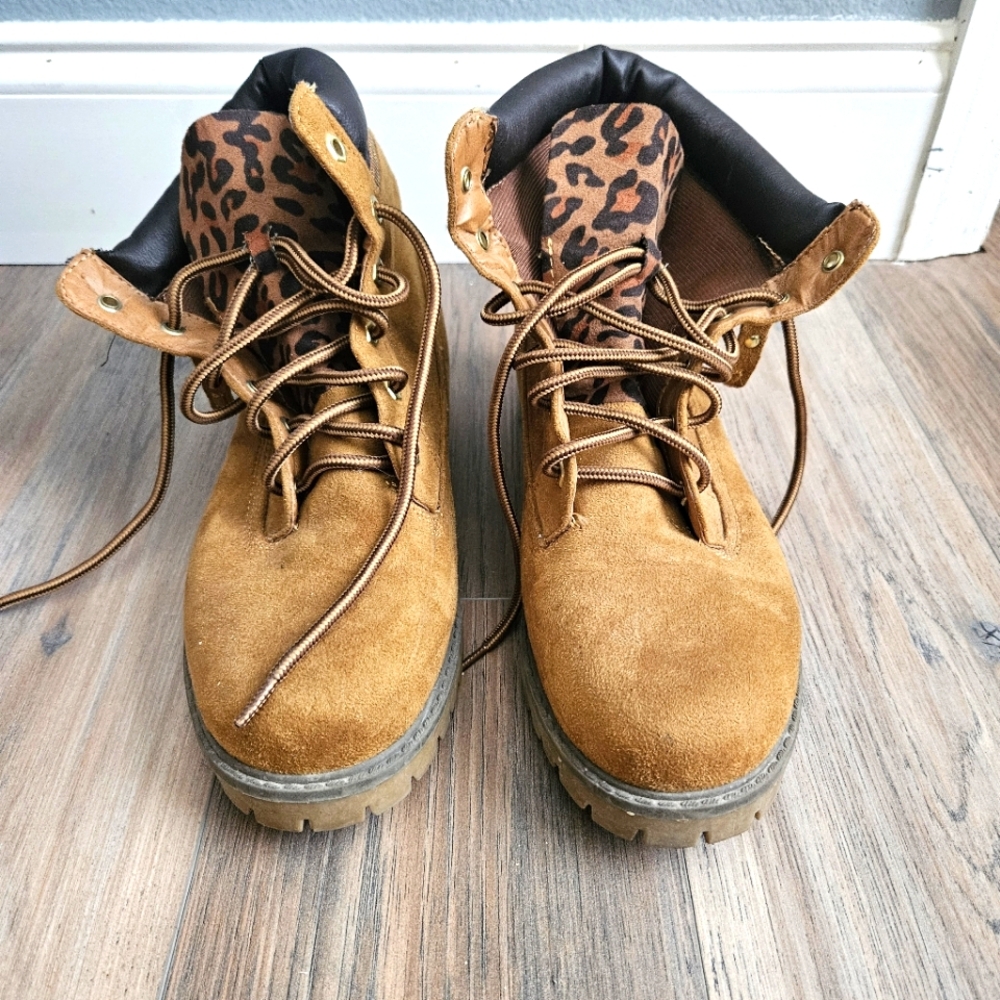 Women boots